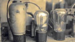 Set of vintage valves in a classic wireless set. Taken with Canon 550d and
									  Tamron 17-50mm f2.8. I added the sepia tone using Gradient Maps in Adobe Photoshop.